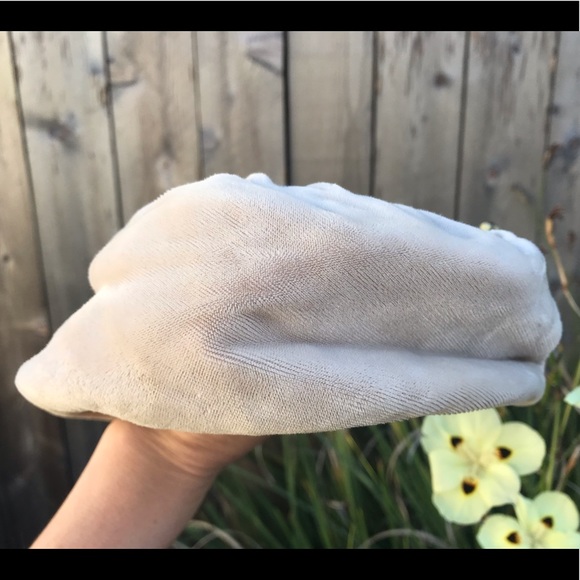 VINTAGE Nude Velvet Ladies Cap - Picture 3 of 7